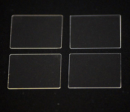 Placa de vidro de quartzo Alta transmissão Tamanhos personalizados Resistente a altas temperaturas Transparente 1