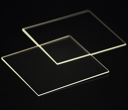 Placa de vidro de quartzo Alta transmissão Tamanhos personalizados Resistente a altas temperaturas Transparente 2